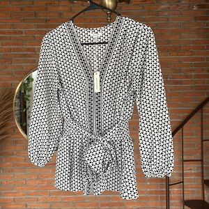 Max Studio black & white blouse. Never used, with tags.